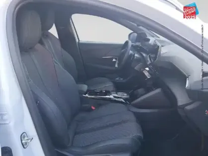 Photo 3 Peugeot 208  1.2 Hybrid 110ch GT e-DCS6