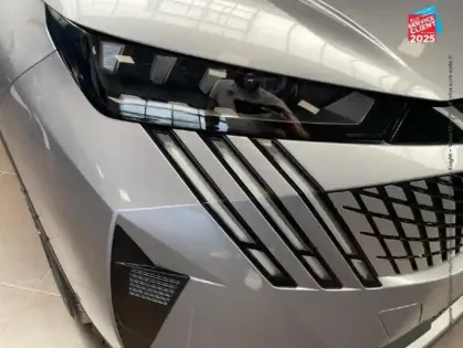 Photo 12 Peugeot 3008  1.2 Hybrid 145ch GT e-DCS6