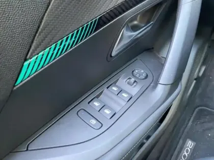 Photo 10 Peugeot 2008  1.2 PureTech 130ch S&S Allure Pack EAT8