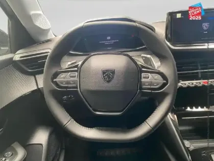 Photo 11 Peugeot 208  1.2 Hybrid 145ch Allure e-DCS6