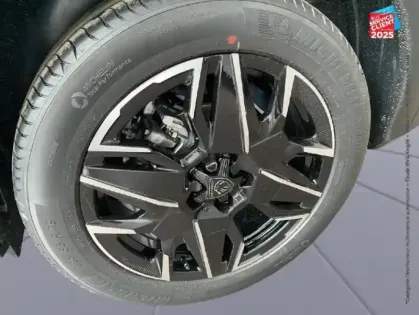 Photo 9 Peugeot 3008  1.2 Hybrid 145ch Allure e-DCS6