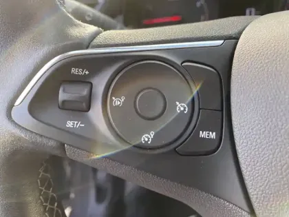 Photo 37 Opel Crossland  1.2 83 ch