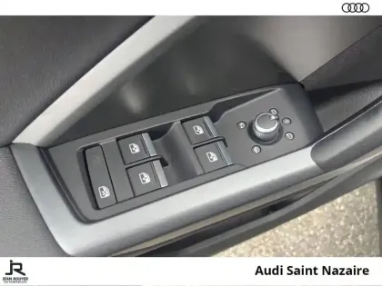 Photo 2 Audi Q3  Sportback 35 TFSI 150 ch