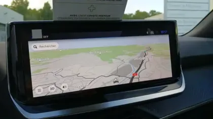 Photo 87 Peugeot 2008  Hybrid 145 e-DCS6