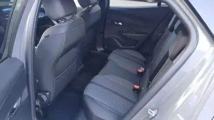 Photo 74 Peugeot 2008  Hybrid 145 e-DCS6