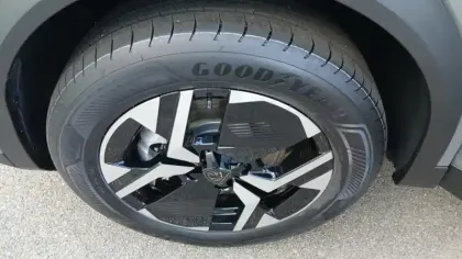 Photo 46 Peugeot 2008  Hybrid 145 e-DCS6