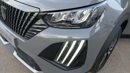 Photo 79 Peugeot 2008  Hybrid 145 e-DCS6