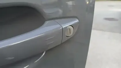 Photo 81 Peugeot 2008  Hybrid 145 e-DCS6