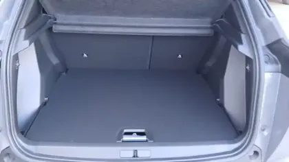 Photo 37 Peugeot 2008  Hybrid 145 e-DCS6