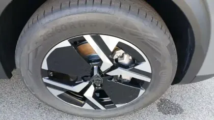 Photo 71 Peugeot 2008  Hybrid 145 e-DCS6