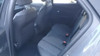 Photo 39 Peugeot 2008  Hybrid 145 e-DCS6