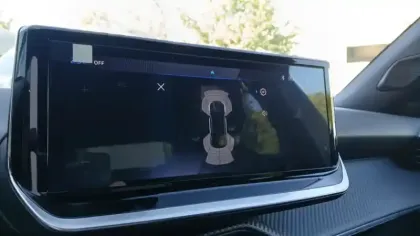 Photo 51 Peugeot 2008  Hybrid 145 e-DCS6