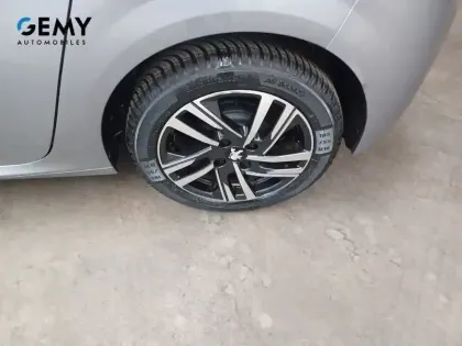 Photo 10 Peugeot 208  PureTech 75 S&S BVM5