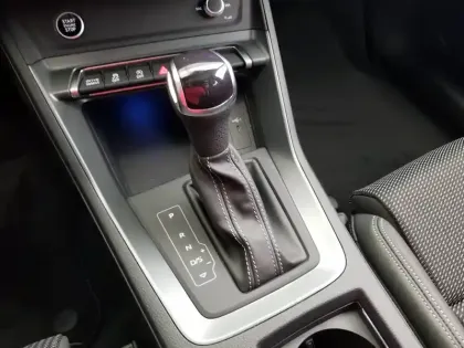 Photo 29 Audi Q3  35 TFSI 150 ch S tronic 7