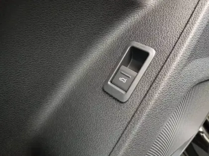 Photo 25 Audi Q3  35 TFSI 150 ch S tronic 7