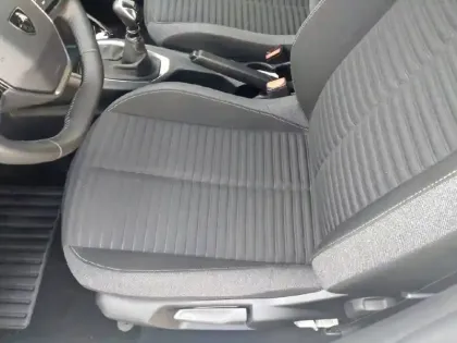 Photo 8 Peugeot 208  PureTech 100 S&S BVM6