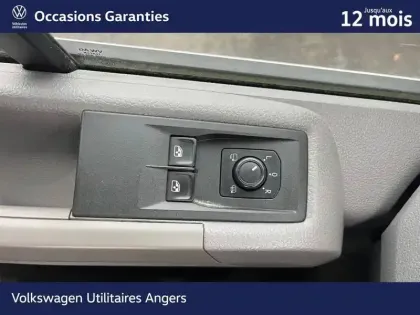 Photo 35 Volkswagen Crafter  VAN 35 L4H3 2.0 TDI 140 CH