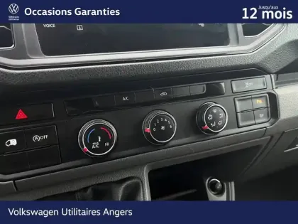 Photo 27 Volkswagen Crafter  VAN 35 L4H3 2.0 TDI 140 CH