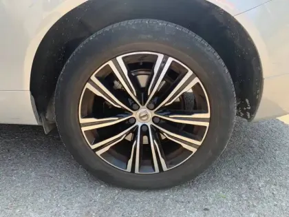 Photo 13 Volvo Xc60  T6 Recharge AWD 253 ch + 145 ch Geartronic 8