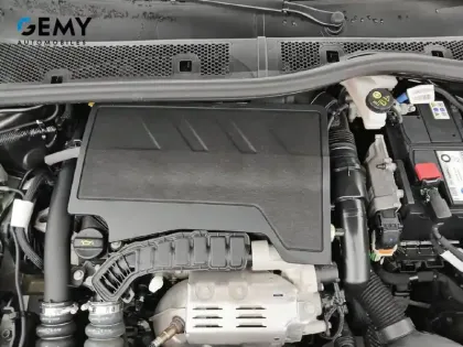 Photo 15 Peugeot 2008  PureTech 130 S&S BVM6