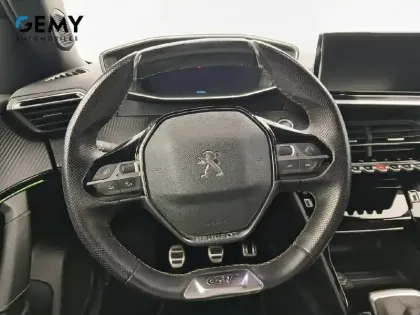 Photo 12 Peugeot 2008  PureTech 130 S&S BVM6