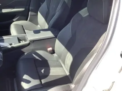 Photo 10 Peugeot 408  Electrique 58 kWh 210ch