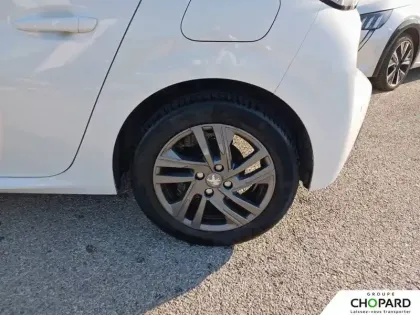 Photo 11 Peugeot 208  PureTech 75 S&S BVM5