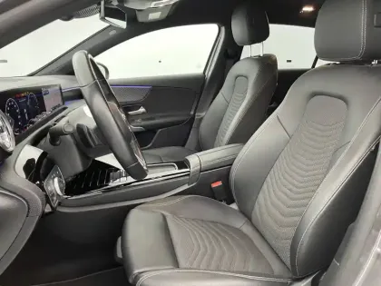 Photo 14 Mercedes Classe A  250 e 8G-DCT