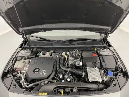 Photo 19 Mercedes Classe A  250 e 8G-DCT