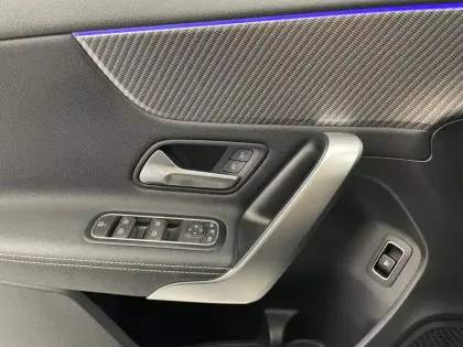 Photo 24 Mercedes Classe A  250 e 8G-DCT