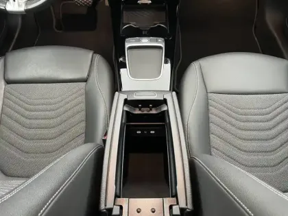 Photo 25 Mercedes Classe A  250 e 8G-DCT