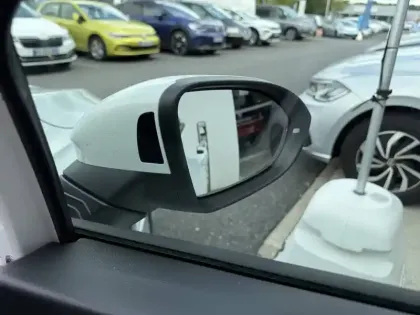 Photo 38 Volkswagen Golf  1.5 eHybrid 204 DSG6