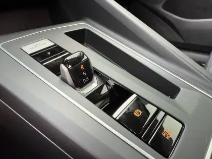 Photo 49 Volkswagen Golf  1.5 eHybrid 204 DSG6