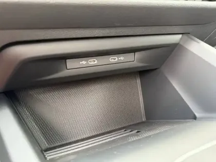 Photo 48 Volkswagen Golf  1.5 eHybrid 204 DSG6