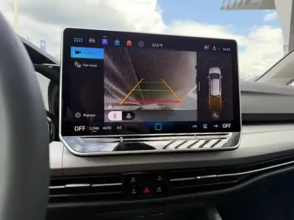 Photo 45 Volkswagen Golf  1.5 eHybrid 204 DSG6