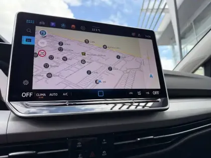 Photo 51 Volkswagen Golf  1.5 eHybrid 204 DSG6