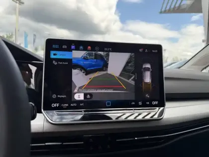 Photo 46 Volkswagen Golf  1.5 eHybrid 204 DSG6