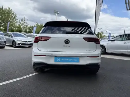 Photo 30 Volkswagen Golf  1.5 eHybrid 204 DSG6