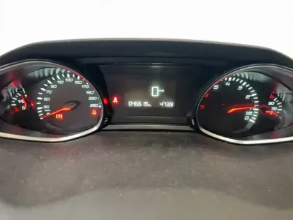 Photo 11 Peugeot 308  PureTech 110ch S&S BVM6