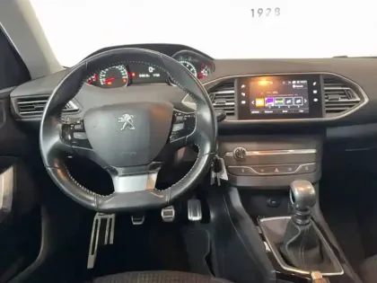 Photo 16 Peugeot 308  PureTech 110ch S&S BVM6