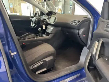 Photo 9 Peugeot 308  PureTech 110ch S&S BVM6