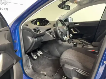 Photo 8 Peugeot 308  PureTech 110ch S&S BVM6