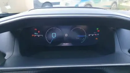 Photo 88 Peugeot 2008  Hybrid 145 e-DCS6