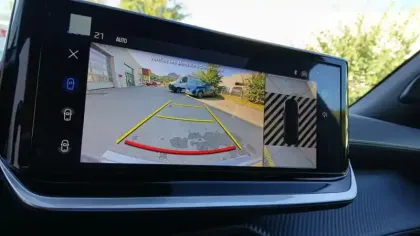 Photo 95 Peugeot 2008  Hybrid 145 e-DCS6