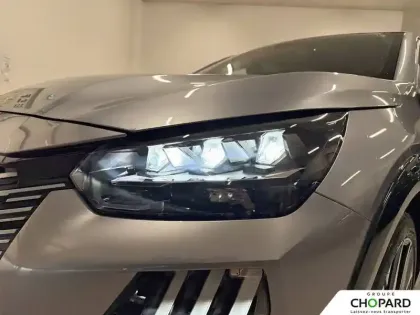 Photo 15 Peugeot 208  Hybrid 110 e-DCS6