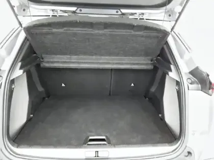 Photo 31 Peugeot 2008  PureTech 130 S&S EAT8