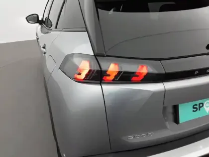 Photo 42 Peugeot 2008  PureTech 130 S&S EAT8