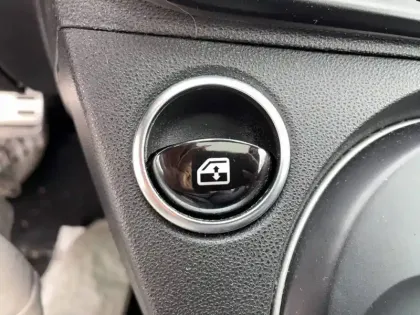 Photo 54 Abarth 500 595 1.4 Turbo 16V T-Jet 160 ch