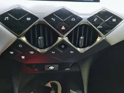 Photo 44 DS DS 3 DS3 Crossback PureTech 130 EAT8