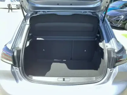 Photo 26 Peugeot 208  Hybrid 110 e-DCS6